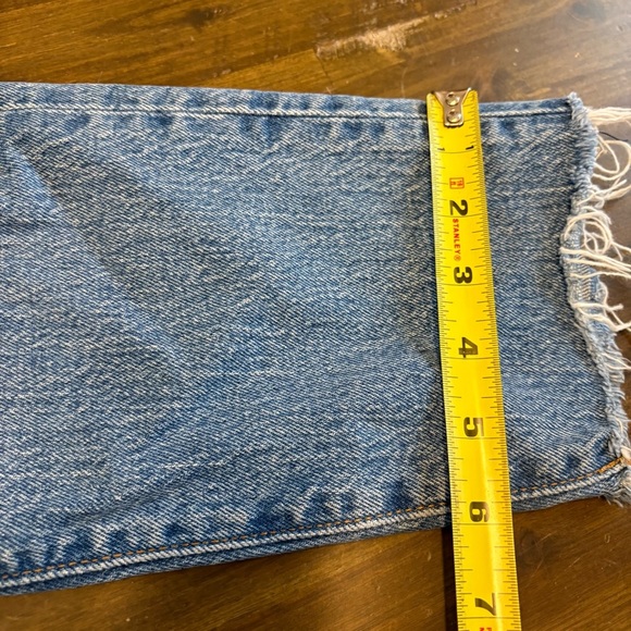 Levi’s Wedgie Straight Leg Jeans Denim Medium Wash Distressed Raw Hem Cropped - Picture 11 of 13